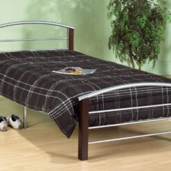 Yeled Platform Bed in Cherry Wood